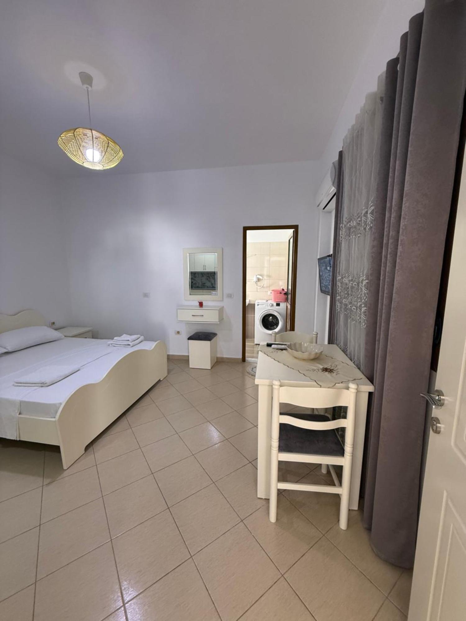 Amar Apartments Саранда Екстер'єр фото