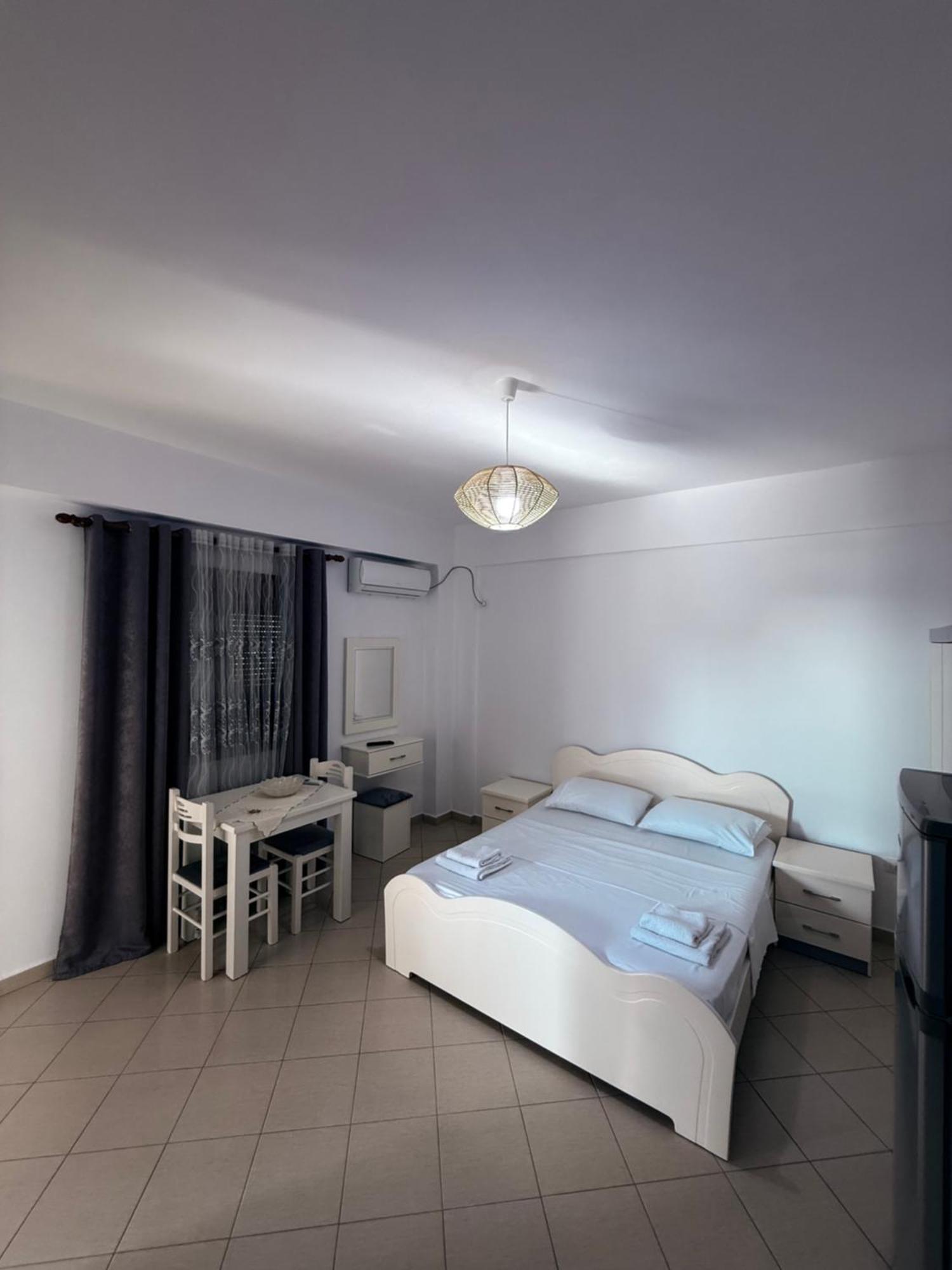 Amar Apartments Саранда Екстер'єр фото